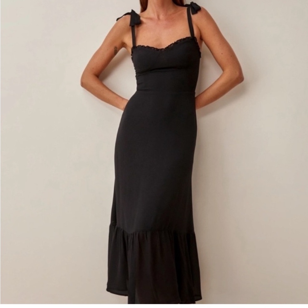Elegant Black Sleeveless Dress